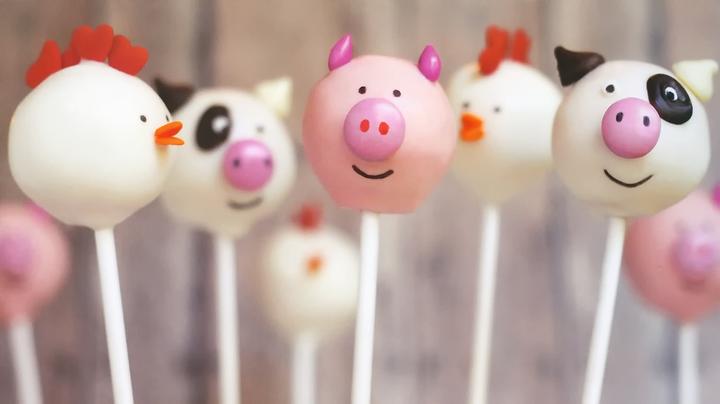 Actual product image VBS Livre " Cake pops " (French, Angie Dudley)