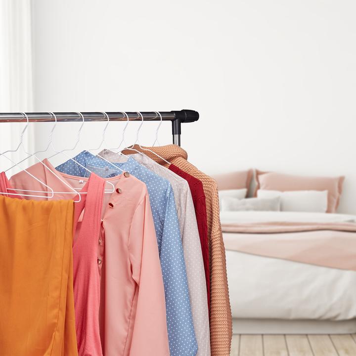 Actual product image Relaxdays Wire Coat Hangers Set of 50, Clothes Holders (50 x)