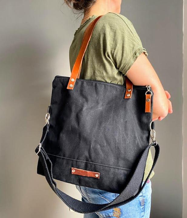 Produktbild Only-Bags.Store Tragetasche aus gewachstem Canvas in CHARCOAL BLACK