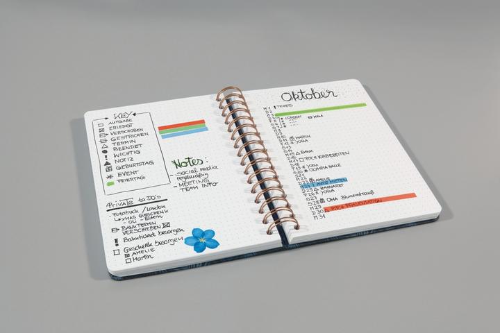 Produktbild Sigel Spiral-Notizbuch Jolie®, Hardcover, matt, Brush Marks, Dot-Lineatur (punktkariert), Einsteckfach, al (A5, Gepunktet, Harter Einband)