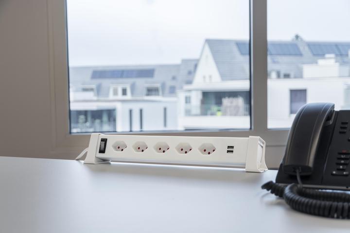 Produktbild Max Hauri Safety Line (5 x, Typ 13, USB-C, USB-A, 2 m)