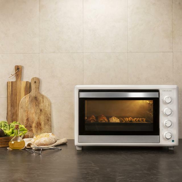 Actual product image Cecotec BAKE&TOAST 6090 WHITE GYRO