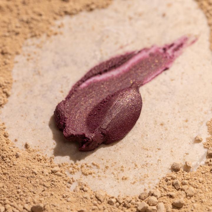 Actual product image Catrice DESERT DUNE Luminizing Mousse Blush (Burnt Sienna)