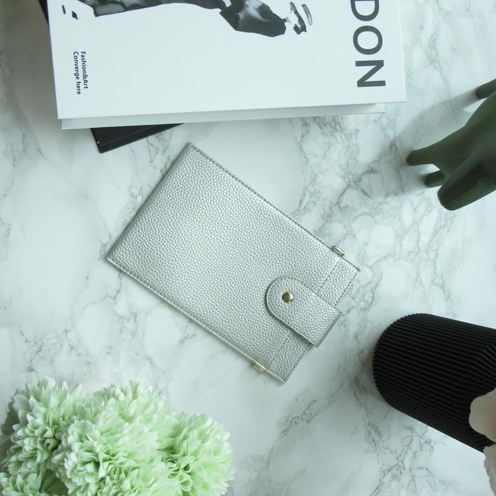 Produktbild PhoneLook Elegante universelle Smartphone Umhängetasche aus veganem Leder inkl. Umhängegurt aus Leder (vegan)