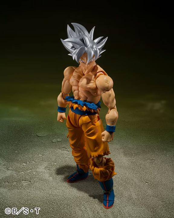 Image du produit Bandai Dragon Ball S.H. Figuarts Son Goku Ultra Instinct Toyotarou Edition)