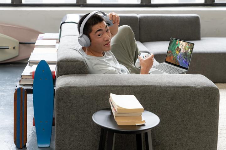 Produktbild Microsoft Surface Laptop Go 2 (12.40", Intel Core i5-1135G7, 8 GB, 128 GB, DE)