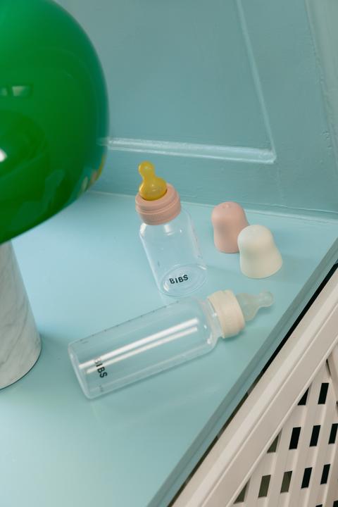 Actual product image Bibs - Glass Baby Bottle Round Latex Medium Flow - Ivory - 240 ml (240 ml)