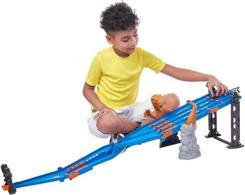 Actual product image Zuru Metal Machines - Playset - 4 Lane Raptor Attack Set (6740)