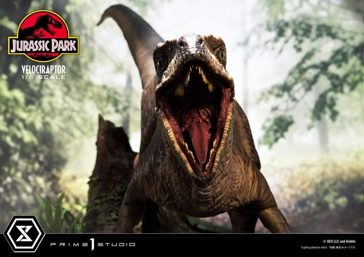 Actual product image Prime 1 Studio Jurassic Park Legacy Museum Collection Velociraptor Attack