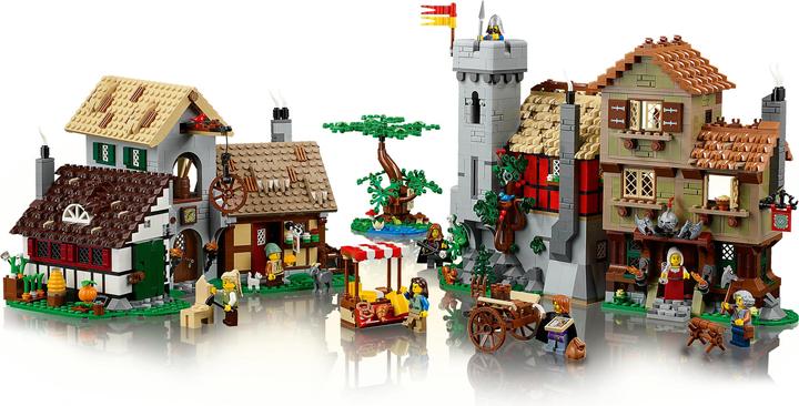 Actual product image LEGO Medieval town square (10332, LEGO Icons, LEGO Rare Sets)