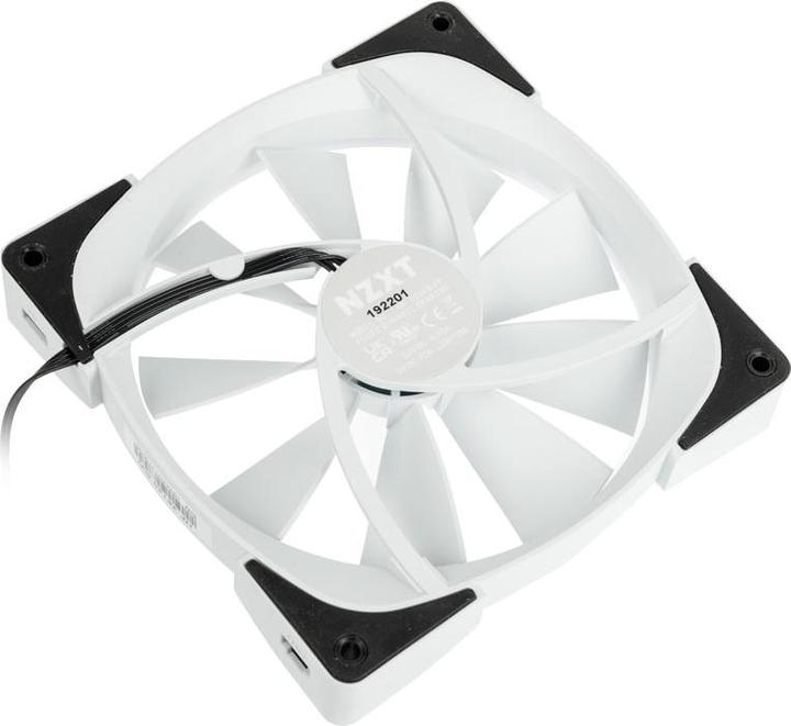 Actual product image NZXT Aer RGB 2 (140 mm, 1 x)