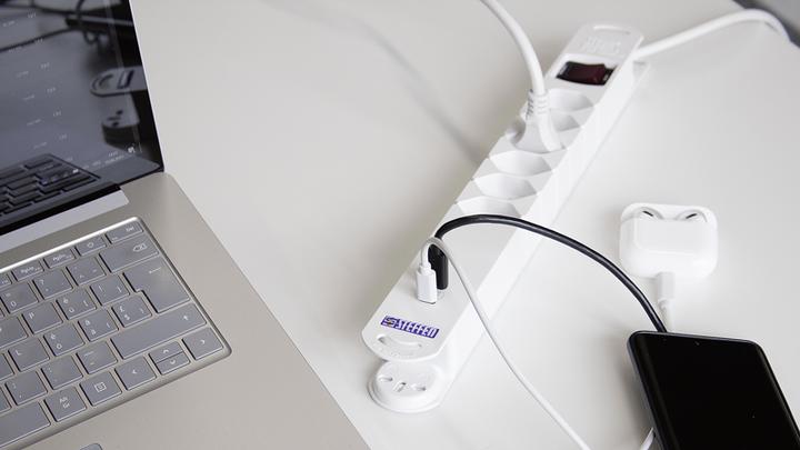 Immagine prodotto Steffen Presa multipla VARIABL 6xT13 + 2xUSB-C PD 18W 3m ws (6 x, 3 m)
