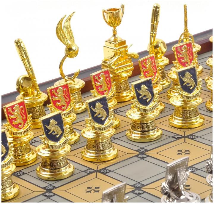 Image du produit Noble Collection Harry Potter Les maisons de Poudlard Quidditch