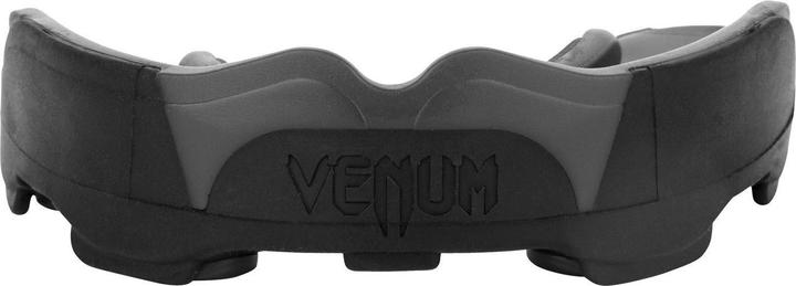 Venum Predator Mouthguard-Black/Black (One Size)