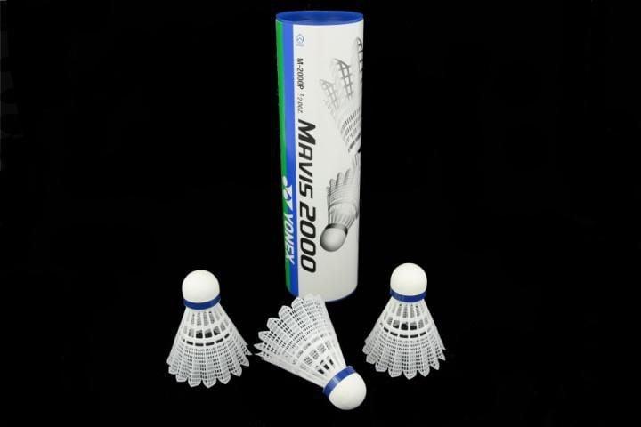 Actual product image Yonex Mavis 2000 red