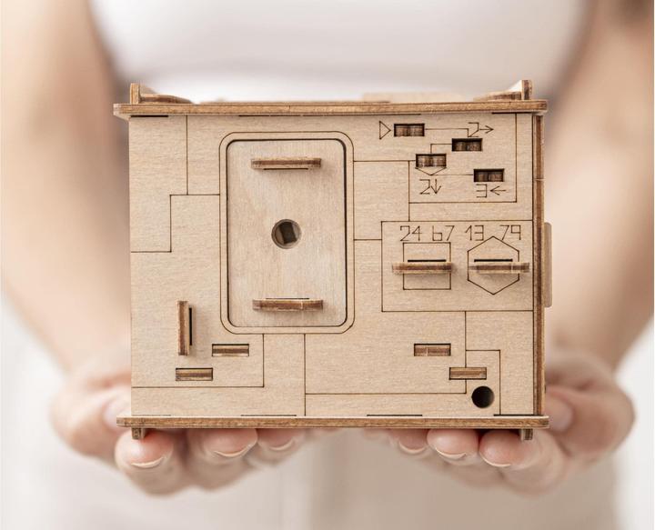 Actual product image Escape Welt Space Box (German)