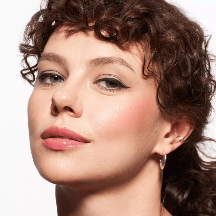 Immagine prodotto Catrice Lip Gloss Melt and Shine 050 Resting Beach Face