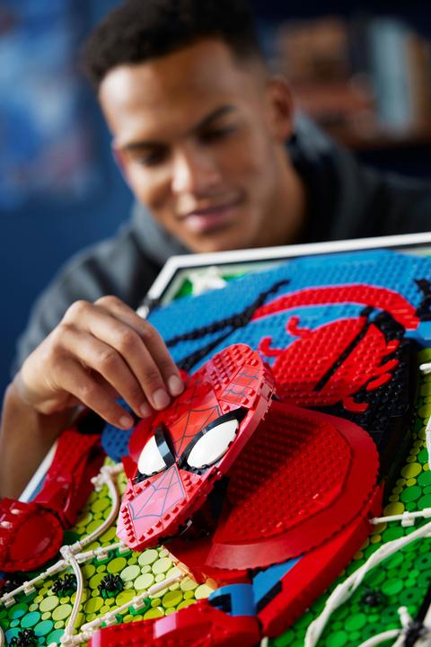 Actual product image LEGO The Amazing Spider-Man (31209, LEGO Art)