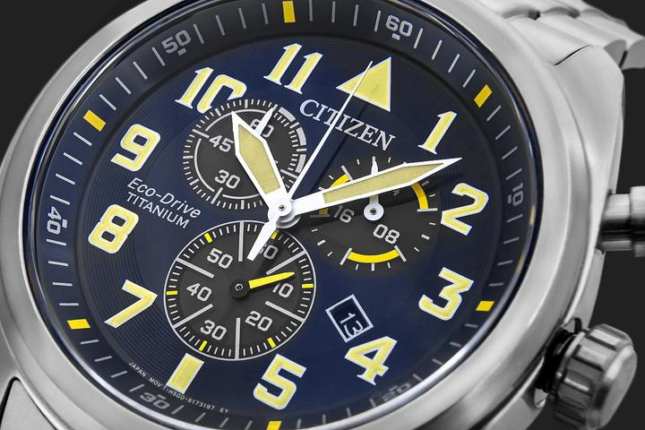 Produktbild Citizen AT2480-81L Eco-Drive Super-Titanium Chronograph 43mm (Chronograph, 43 mm)