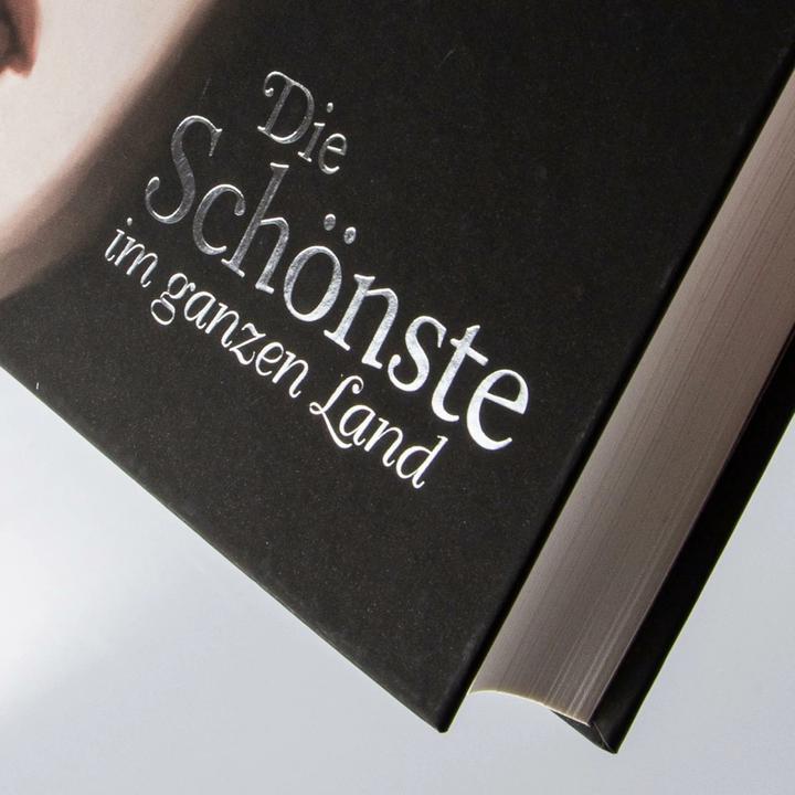 Productafbeelding Die Schönste im ganzen Land (Duits, Ellen Kurtz, Walt Disney, Serena Valentino, 2019)
