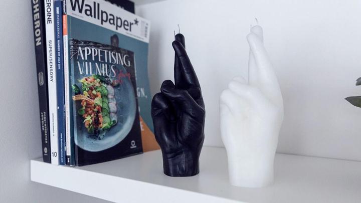 Actual product image Candle Hand Crossed Fingers (1 pcs.)
