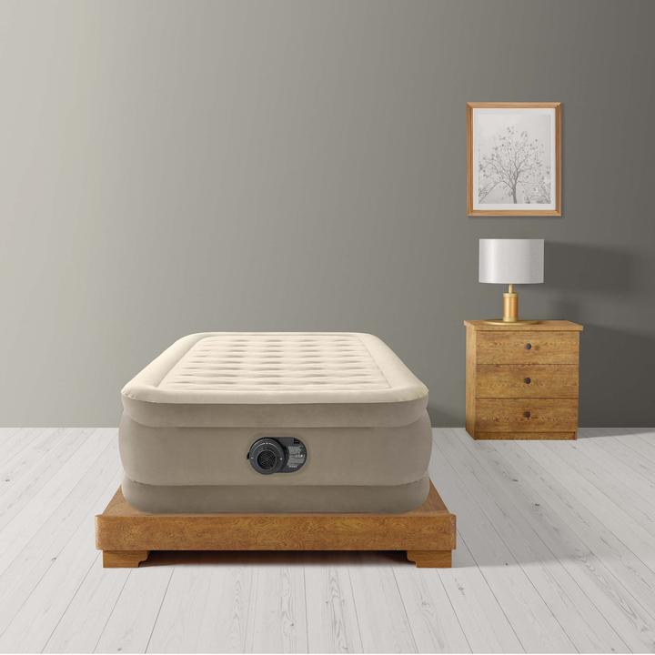 Actual product image Intex Dura-Beam Deluxe Ultra Plush Queen (100 x 190 cm)
