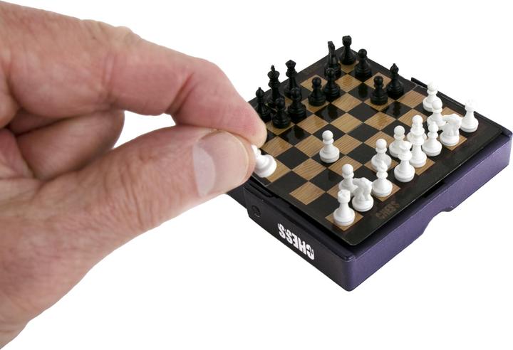 Actual product image Super Impulse Worlds Smallest Chess (6)
