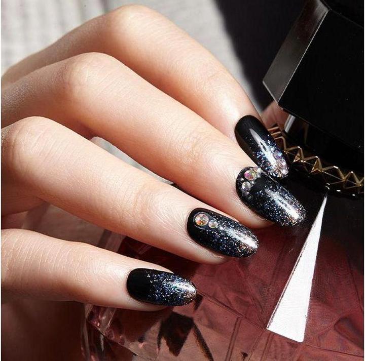Produktbild KISS Real Crystals - Ambition Alert (Nagelverzierung, Silber)