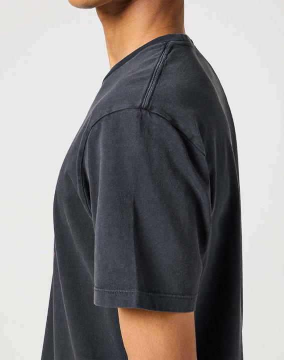 Actual product image Wrangler T-shirt Graphic Tee (M)