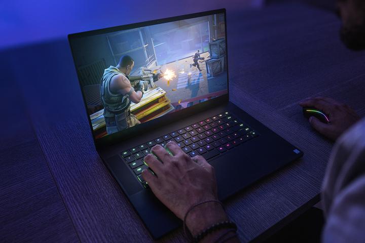 Produktbild Razer Blade 15 D5NT (15.60", Intel Core i7-10750H, 16 GB, 512 GB, DE)