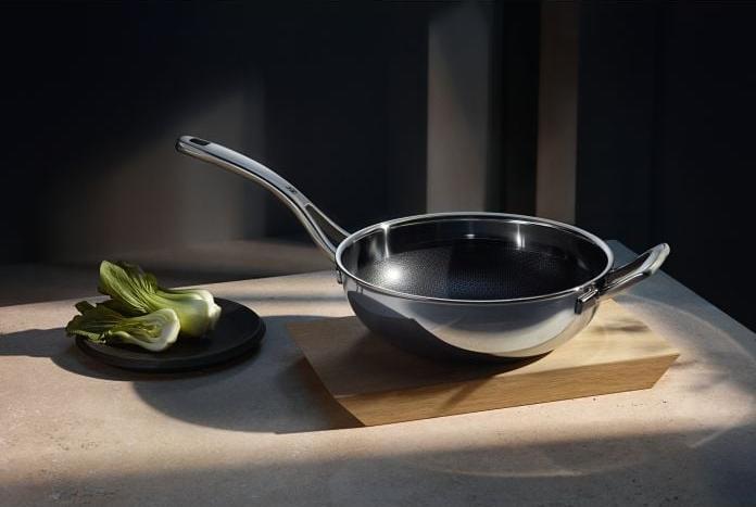 Actual product image WMF ProfiResist (28 cm, Frying pan, Stainless steel)