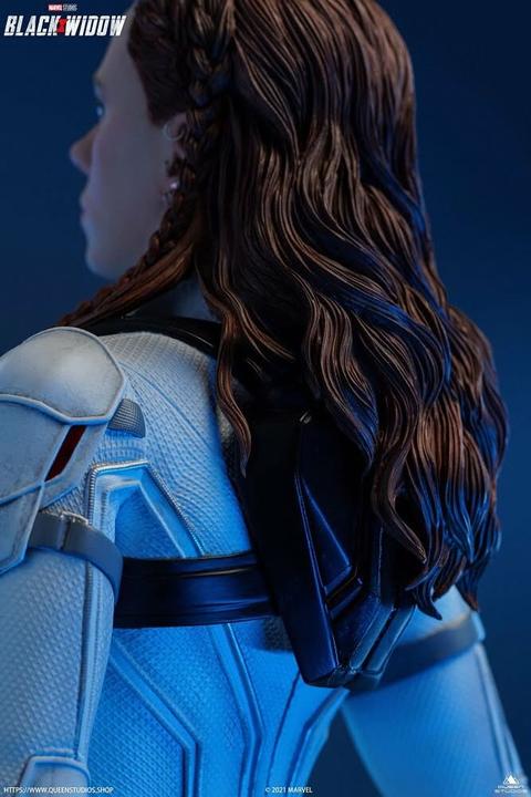 Image du produit Queen Studios Black Widow "Black Widow - Snow Suit Edition" Statue 1/4