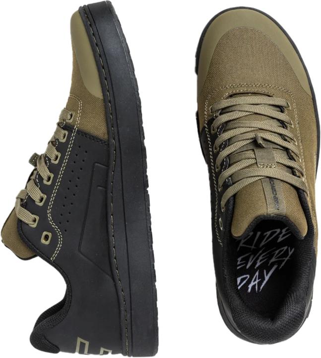 Produktbild Ride Concepts Livewire Herren (44)