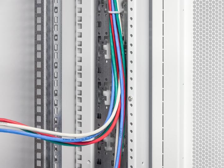 Productafbeelding Triton RAX-VP-V42-X2 - Verticale kabelmanagementstrip voor RDA-verdeler, 42 U
