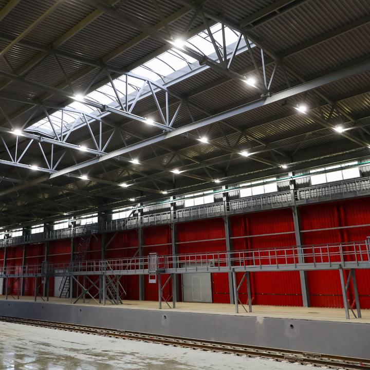Produktbild Luxula LED-Hallenleuchte LX500136, HighBay, UFO, 150W, 15000lm, CCT, IP65 (15000 lm)
