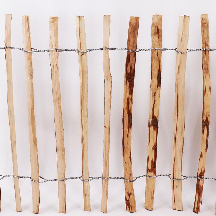 Actual product image Aquagart 5m Staketenzaun 50cm hoch Lattenabstand 4-6cm Gartenzaun Kastanienzaun aus Haselnuss Holzzaun