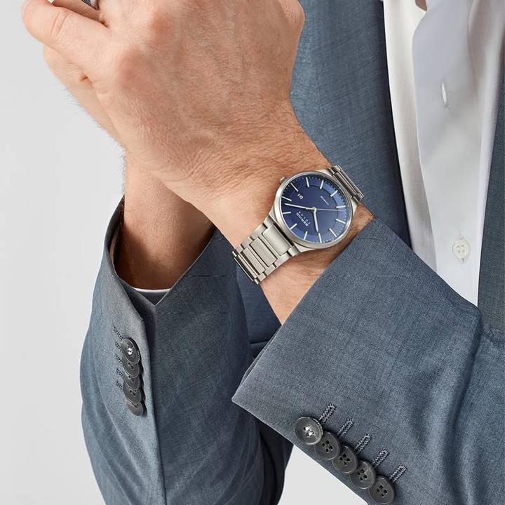 Actual product image Bering 15239-777 (Analogue wristwatch, 39 mm)