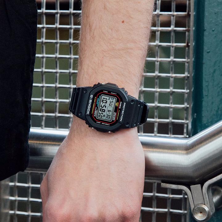 Image du produit Casio DW-5600RL-1ER (Montre numérique, 43 mm)
