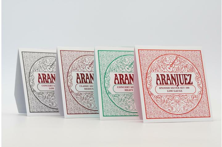 Produktbild Aranjuez Classic Silver 300 Medium Tension (6 x, Gitarre, 0.03")