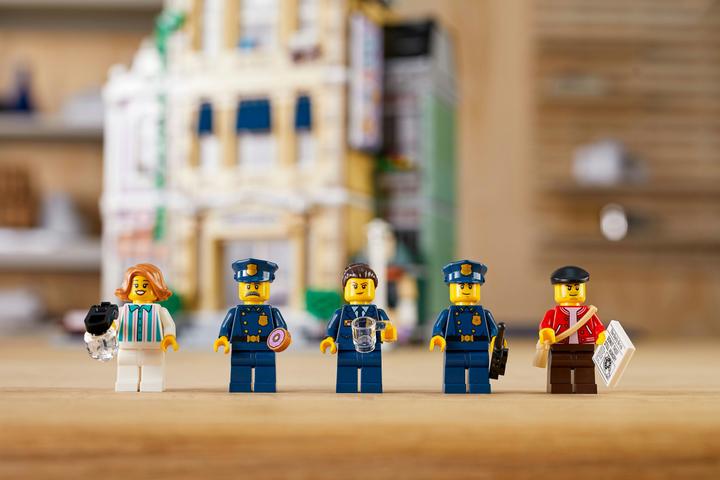 Actual product image LEGO Police Station (10278, LEGO Creator Expert, LEGO Rare Sets)
