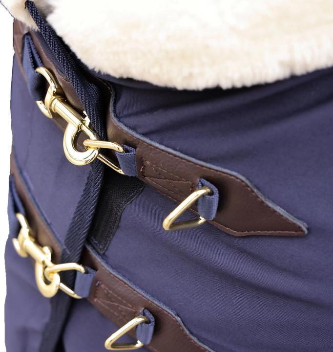 Actual product image Shires Deluxe Standard-Neck Horse Stable Rug (183 cm)