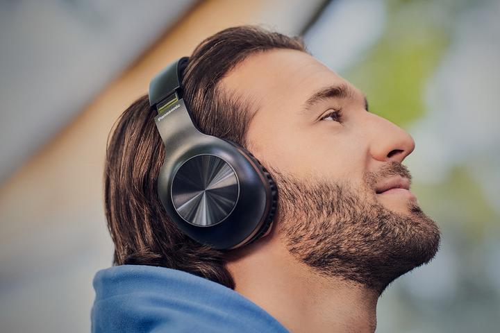 Actual product image Panasonic RB-HX220B (No noise cancelling, 23 h, Wireless)