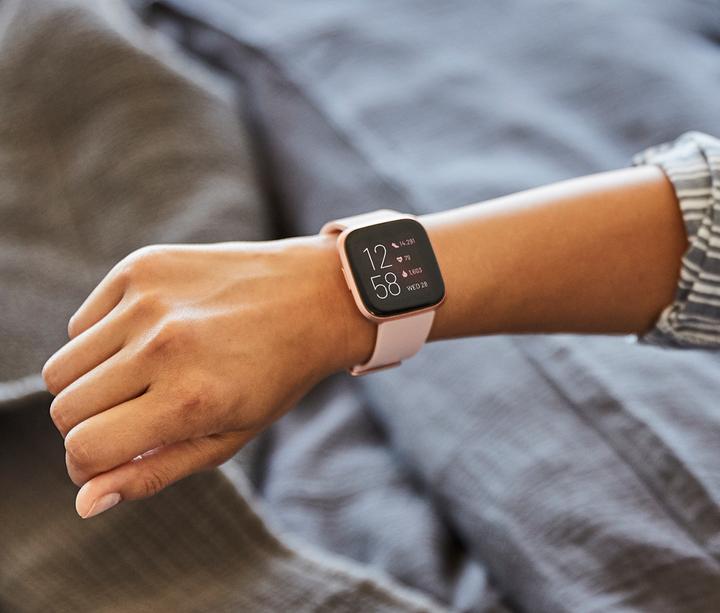 Actual product image Fitbit Versa 2 (40 mm)