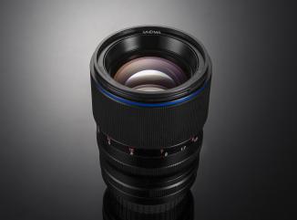 Actual product image Venus Optic Laowa 105mm f/2 STF Canon (Canon EF, APS-C / DX, full size)