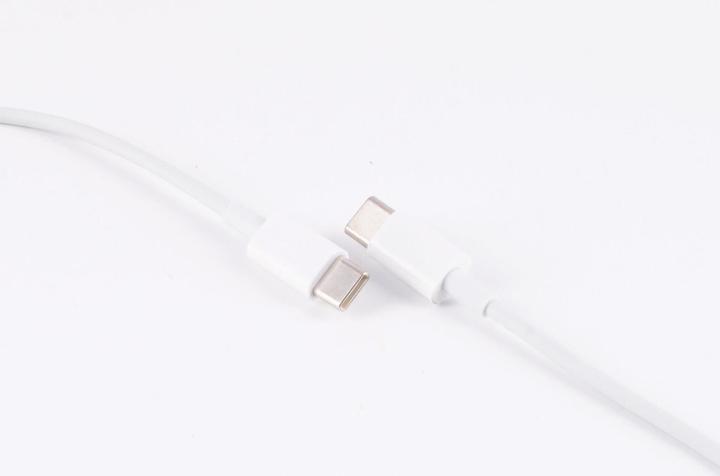 Actual product image Shiverpeaks ®-BASIC-S--USB Charge Sync Cable, USB C male to USB-C male, 2.0, ABS, white, 1.0m (1 m, USB 2.0)