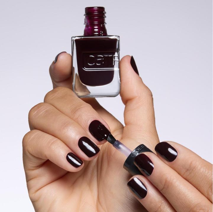 Produktbild Catrice Gel Affair Nail Lacquer No. 022 Red Long-Lasting Easy (022 Cherry Is The New Black, Gel-Effekt Nagellack)