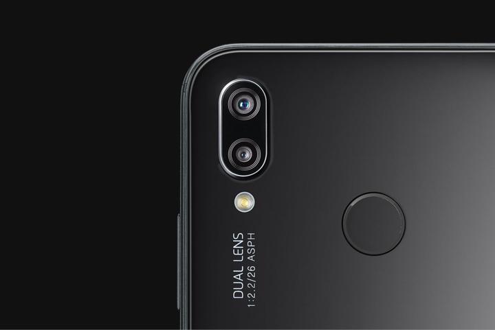 Actual product image Huawei P20 Lite (64 GB, Midnight Black, 5.80", Hybrid Dual SIM, 16 Mpx, 4G)