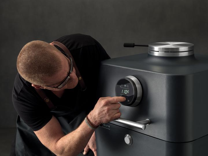 Actual product image Everdure 4K outdoor oven graphite (46 cm)