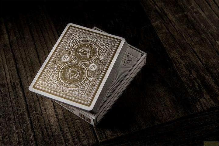 Produktbild Bicycle Tarot del Fuego von Richardo Cavolo (Englisch)
