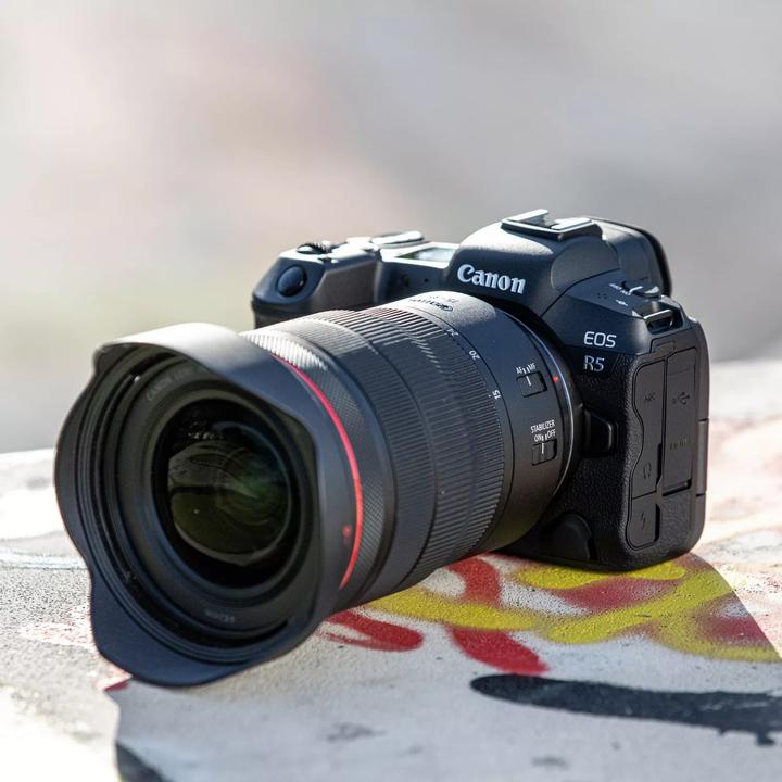 Produktbild Canon EOS R5 (45 Mpx, Vollformat)